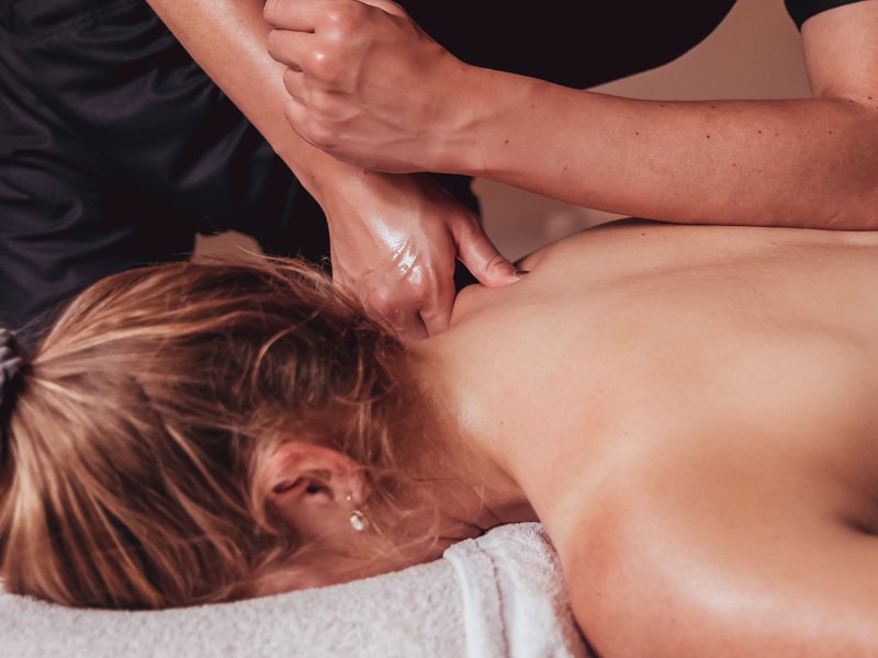 Tai Massage im Hotel in Tessin