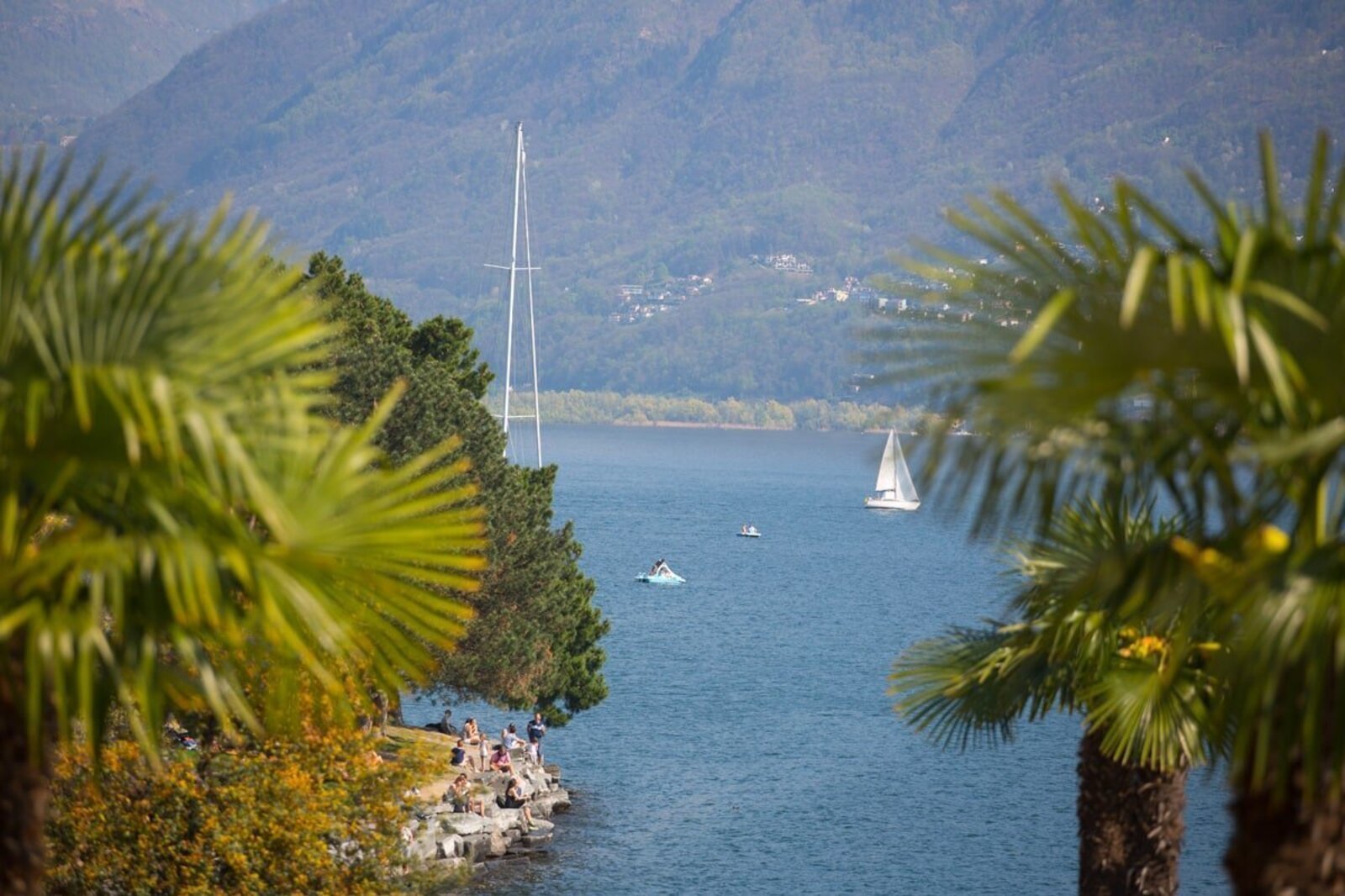 A stroll along the shores